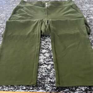 Woman’s straight leg jogger/casual pants